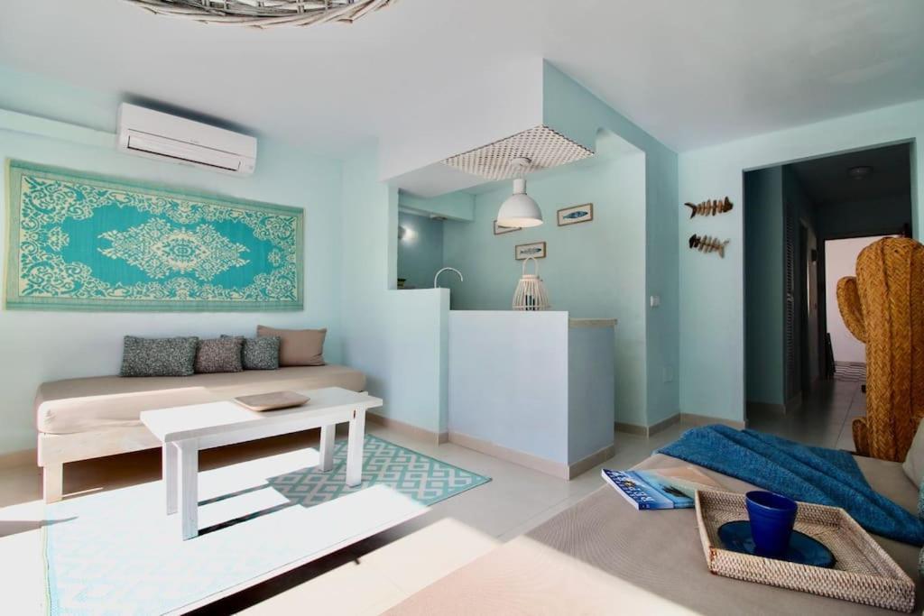 Agradable Apartamento Con Terraza En Formentera Ес Пухолс Екстериор снимка