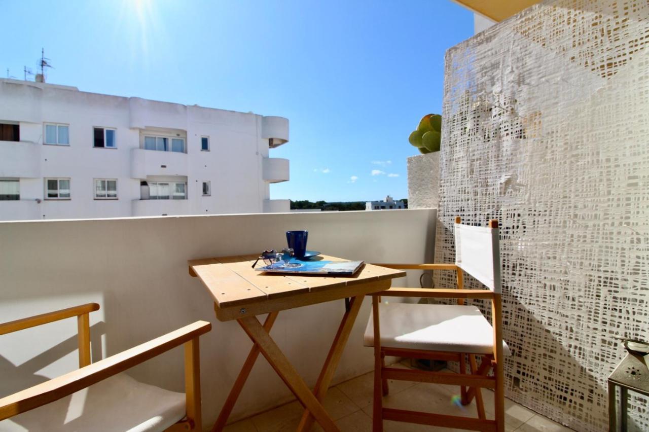Agradable Apartamento Con Terraza En Formentera Ес Пухолс Екстериор снимка
